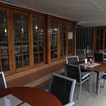 Huon Gulf Hotel & Apartments