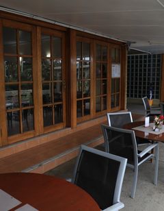Huon Gulf Hotel & Apartments