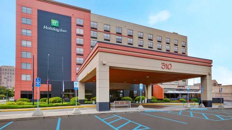 <b>Holiday Inn Grand Rapids Downtown Exterior</b>. Images powered by <a href="https://www.leonardoworldwide.com/" title="Leonardo Worldwide" target="_blank">Leonardo</a>.