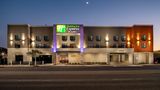 Holiday Inn Express & Suites Chatsworth Exterior