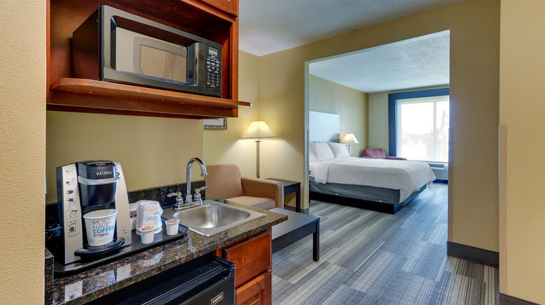 <b>Holiday Inn Express Suite</b>. Images powered by <a href="https://www.leonardoworldwide.com/" title="Leonardo Worldwide" target="_blank">Leonardo</a>.