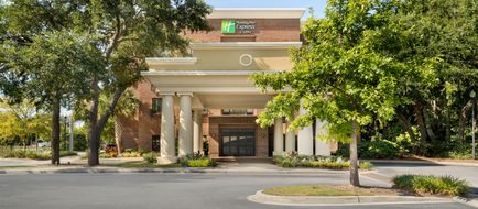 Holiday Inn Express & Stes Mt Pleasant Exterior