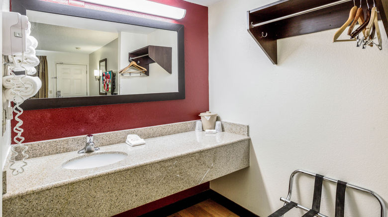 <b>Red Roof Inn Gallup Room</b>. Images powered by <a href="https://www.leonardoworldwide.com/" title="Leonardo Worldwide" target="_blank">Leonardo</a>.