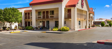 Red Roof Inn Gallup Exterior