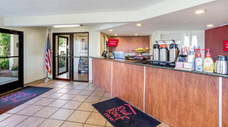 <b>Red Roof Inn Gallup Lobby</b>. Images powered by <a href="https://www.leonardoworldwide.com/" title="Leonardo Worldwide" target="_blank">Leonardo</a>.