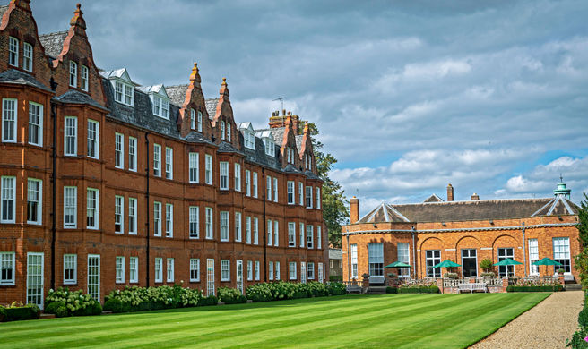 Cbh Jockey Club Rooms Exterior