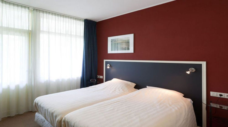 Strandhotel Renesse Exterior