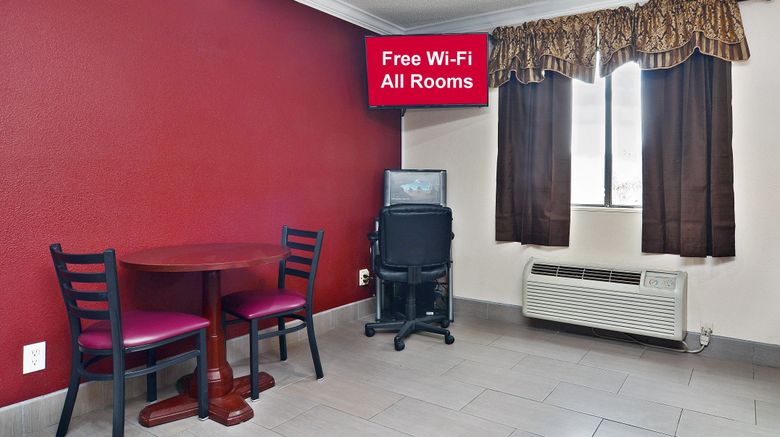 <b>Red Roof Inn Binghamton North Lobby</b>. Images powered by <a href="https://www.leonardoworldwide.com/" title="Leonardo Worldwide" target="_blank">Leonardo</a>.