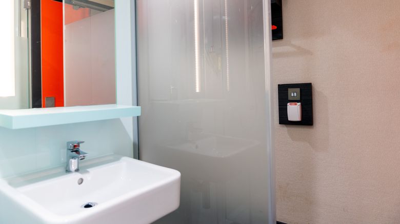 <b>easyHotel Liverpool City Centre Room</b>. Images powered by <a href="https://www.leonardoworldwide.com/" title="Leonardo Worldwide" target="_blank">Leonardo</a>.