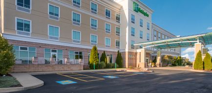 Holiday Inn Jackson Northwest Exterior