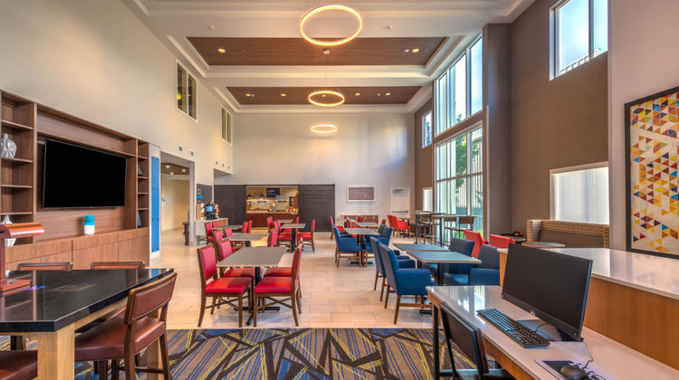 Holiday Inn Express Hotel & Suites Restaurant