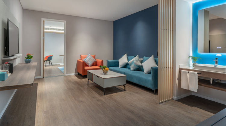 Holiday Inn Exp South Railway Station Suite