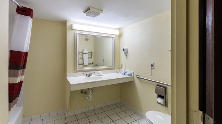 <b>Red Roof Inn Morehead Room</b>. Images powered by <a href="https://www.leonardoworldwide.com/" title="Leonardo Worldwide" target="_blank">Leonardo</a>.