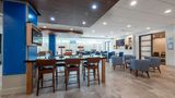 Holiday Inn Express & Suites Staunton Lobby