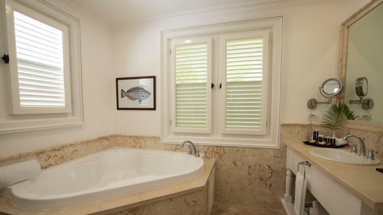 <b>Tortuga Bay Room</b>. Images powered by <a href="https://www.leonardoworldwide.com/" title="Leonardo Worldwide" target="_blank">Leonardo</a>.