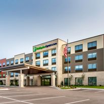 Holiday Inn Express & Suites West Allis