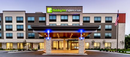 Holiday Inn Express & Suites West Allis Exterior
