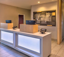 Holiday Inn Express Hotel & Suites Lobby