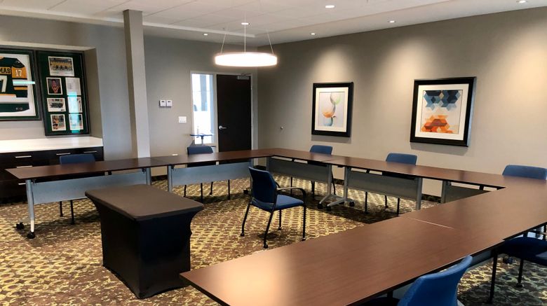 <b>Staybridge Suites Saskatoon University Meeting</b>. Images powered by <a href="https://www.leonardoworldwide.com/" title="Leonardo Worldwide" target="_blank">Leonardo</a>.