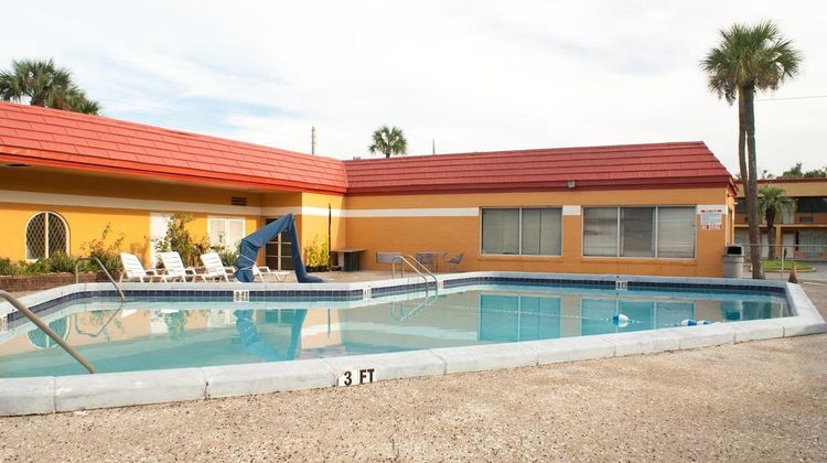 Scottish Inn Pool