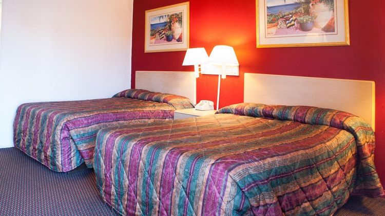 Scottish Inn Room