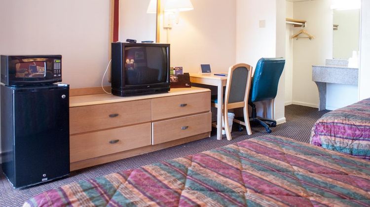 Scottish Inn Room