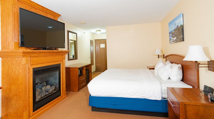 Fireside Inn & Suites Oceans Edge Room