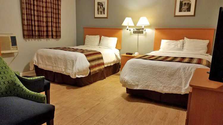 Scottish Inn Room