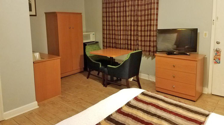 Scottish Inn Room