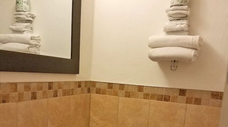 <b>Scottish Inn Room</b>. Images powered by <a href="https://www.leonardoworldwide.com/" title="Leonardo Worldwide" target="_blank">Leonardo</a>.