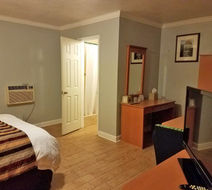 Scottish Inn Room
