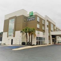 Holiday Inn Express Columbia NE