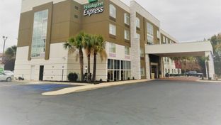 Holiday Inn Express Columbia NE