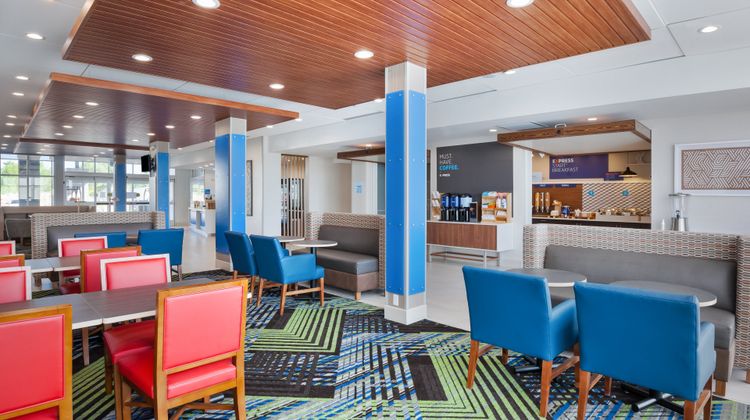 Holiday Inn Express & Stes Airport South Restaurant