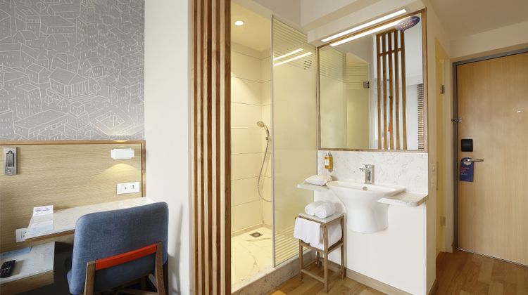 Holiday Inn Express Banjara Hills Room