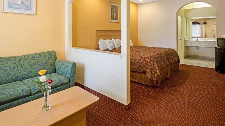 <b>Scottish Inns & Suites Room</b>. Images powered by <a href="https://www.leonardoworldwide.com/" title="Leonardo Worldwide" target="_blank">Leonardo</a>.
