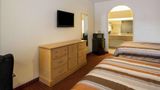Scottish Inns & Suites Room