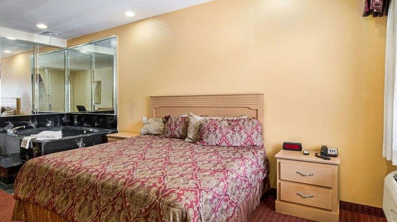 <b>Scottish Inns & Suites Room</b>. Images powered by <a href="https://www.leonardoworldwide.com/" title="Leonardo Worldwide" target="_blank">Leonardo</a>.