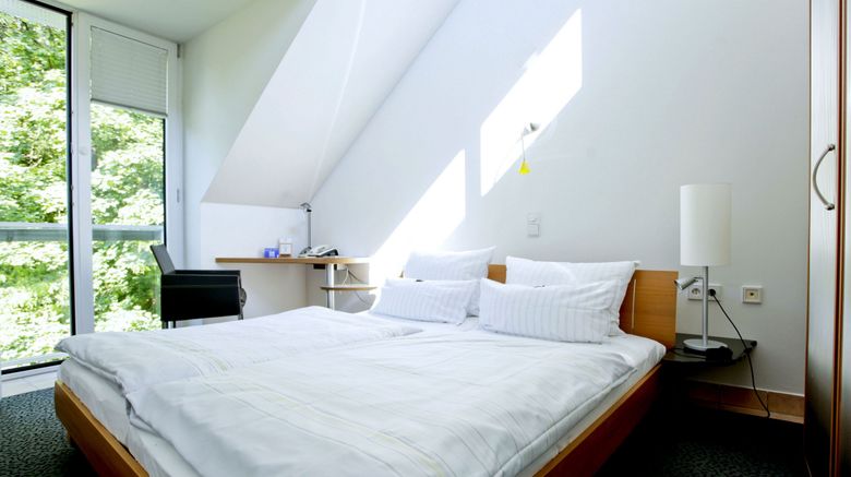 <b>Hotel Watthalden Room</b>. Images powered by <a href="https://www.leonardoworldwide.com/" title="Leonardo Worldwide" target="_blank">Leonardo</a>.
