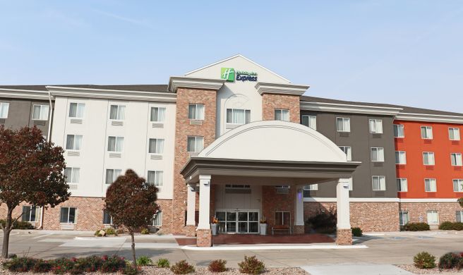 Holiday Inn Express Exterior