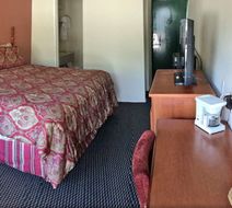 Scottish Inn Room