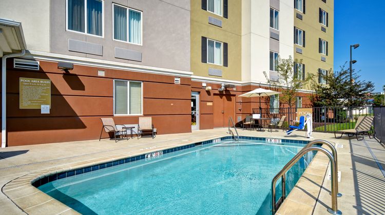 Candlewood Suites St. Clairsville Pool