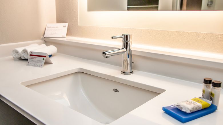 <b>Holiday Inn Express Allentown North Room</b>. Images powered by <a href="https://www.leonardoworldwide.com/" title="Leonardo Worldwide" target="_blank">Leonardo</a>.