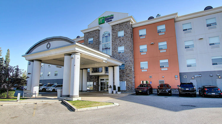 Holiday Inn Express Hotel & Suites Arpt Exterior