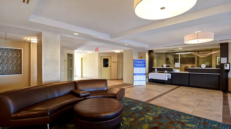 Candlewood Suites St. Clairsville Lobby