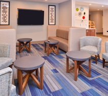 Holiday Inn Express Hotel & Suites Lobby