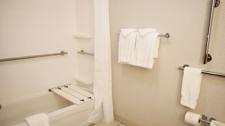 Holiday Inn Express-Yosemite Park Area Room