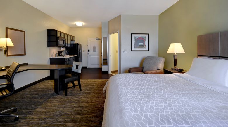 <b>Candlewood Suites St. Clairsville Room</b>. Images powered by <a href="https://www.leonardoworldwide.com/" title="Leonardo Worldwide" target="_blank">Leonardo</a>.