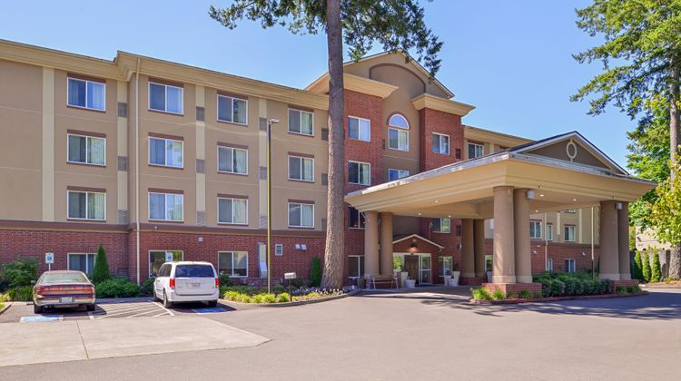 Holiday Inn Express Hotel & Suites Exterior