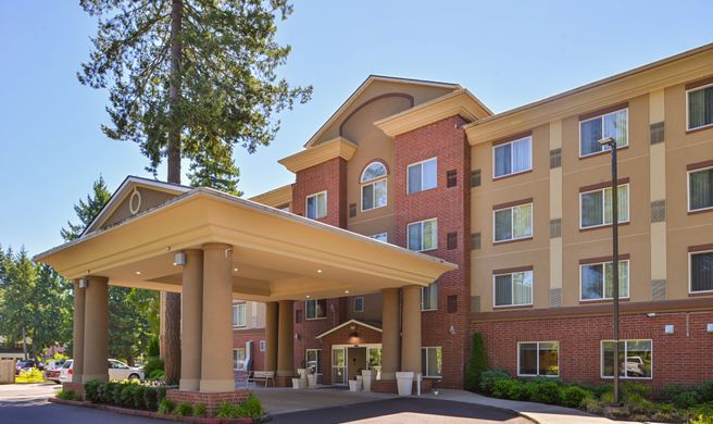 Holiday Inn Express Hotel & Suites Exterior
